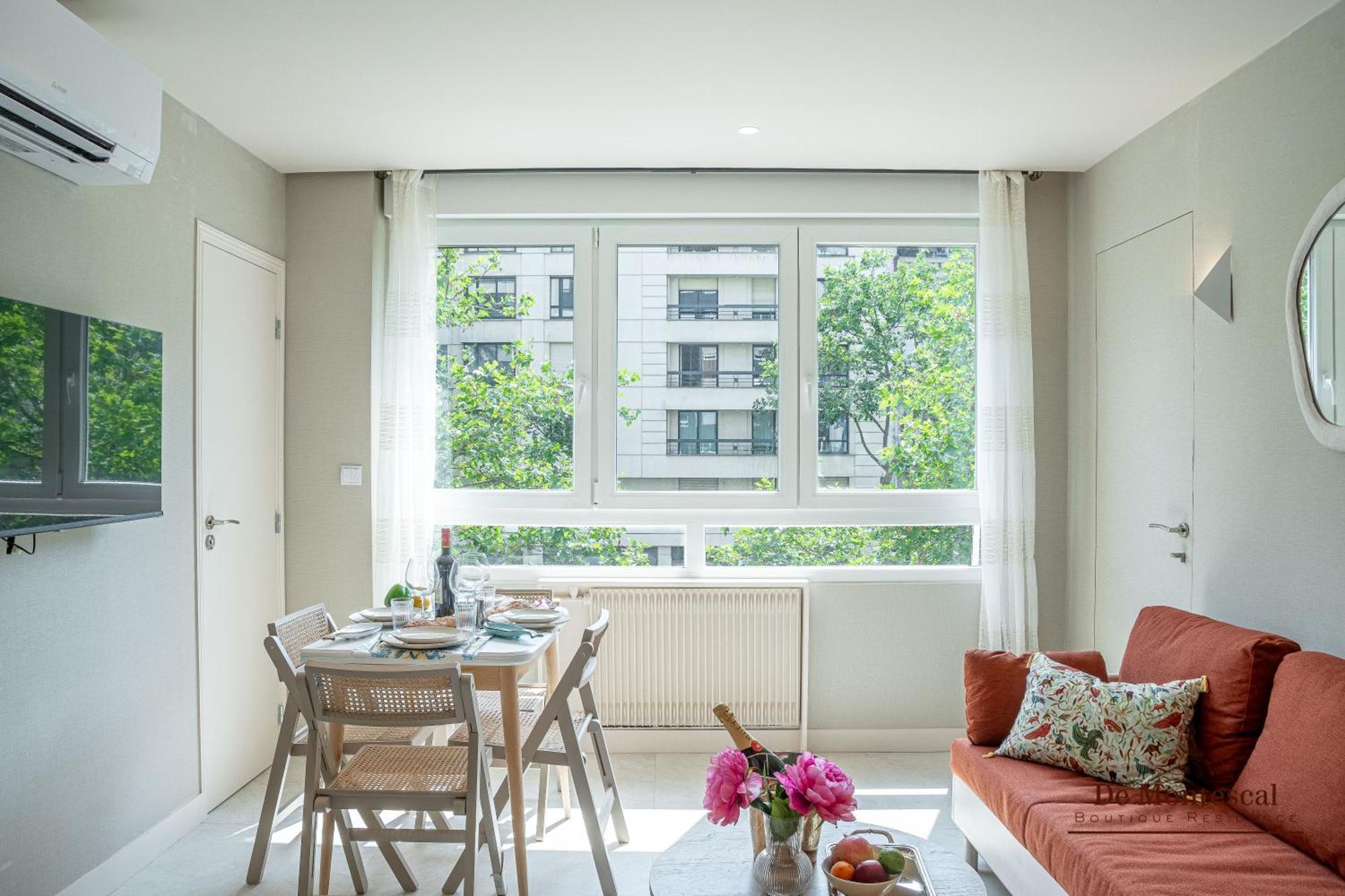 De Montescal - Hot Tub And Ac Cosy Apartment A Prime Location 40M2 Paris Bagian luar foto