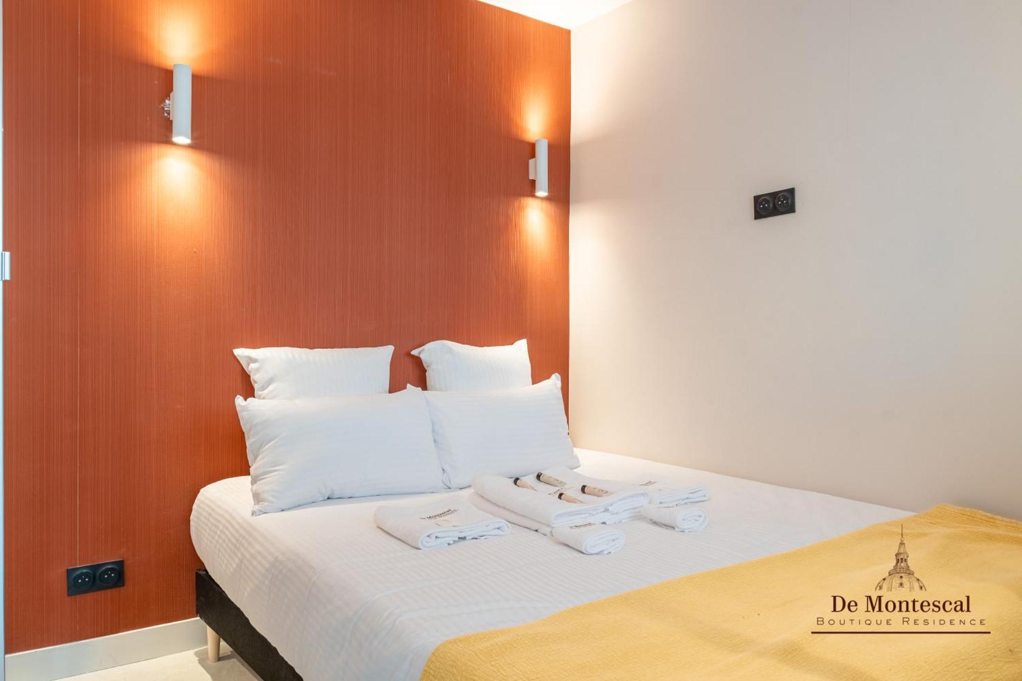 De Montescal - Hot Tub And Ac Cosy Apartment A Prime Location 40M2 Paris Bagian luar foto