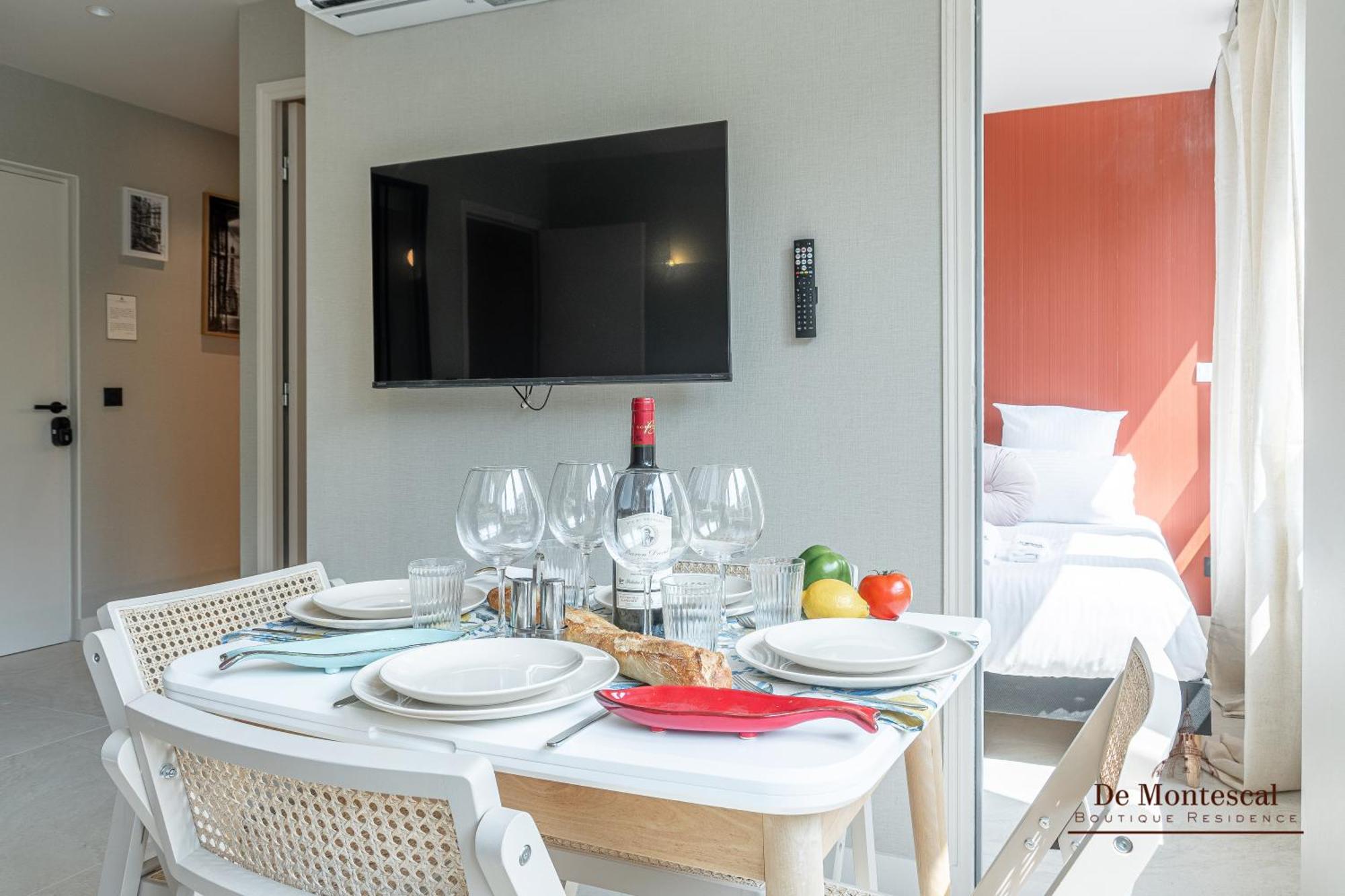 De Montescal - Hot Tub And Ac Cosy Apartment A Prime Location 40M2 Paris Bagian luar foto
