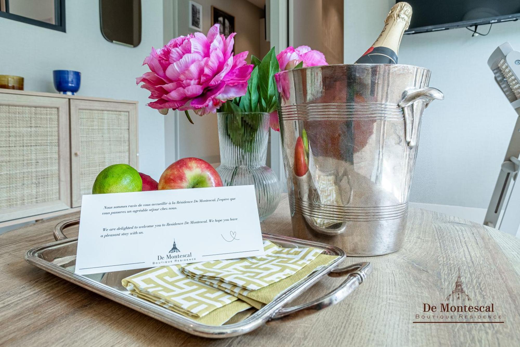 De Montescal - Hot Tub And Ac Cosy Apartment A Prime Location 40M2 Paris Bagian luar foto
