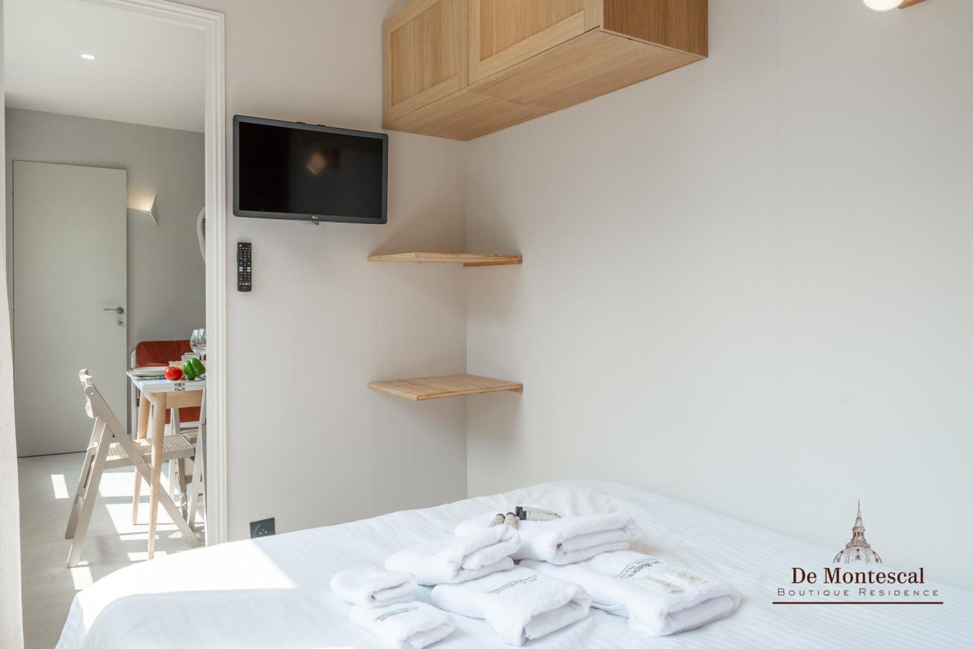 De Montescal - Hot Tub And Ac Cosy Apartment A Prime Location 40M2 Paris Bagian luar foto
