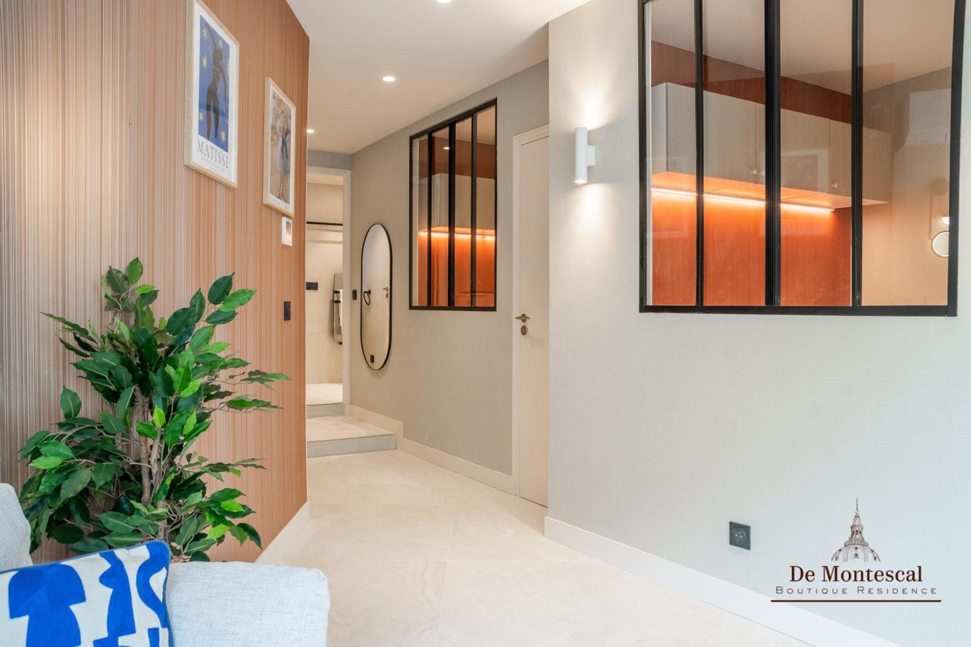 De Montescal - Hot Tub And Ac Cosy Apartment A Prime Location 40M2 Paris Bagian luar foto