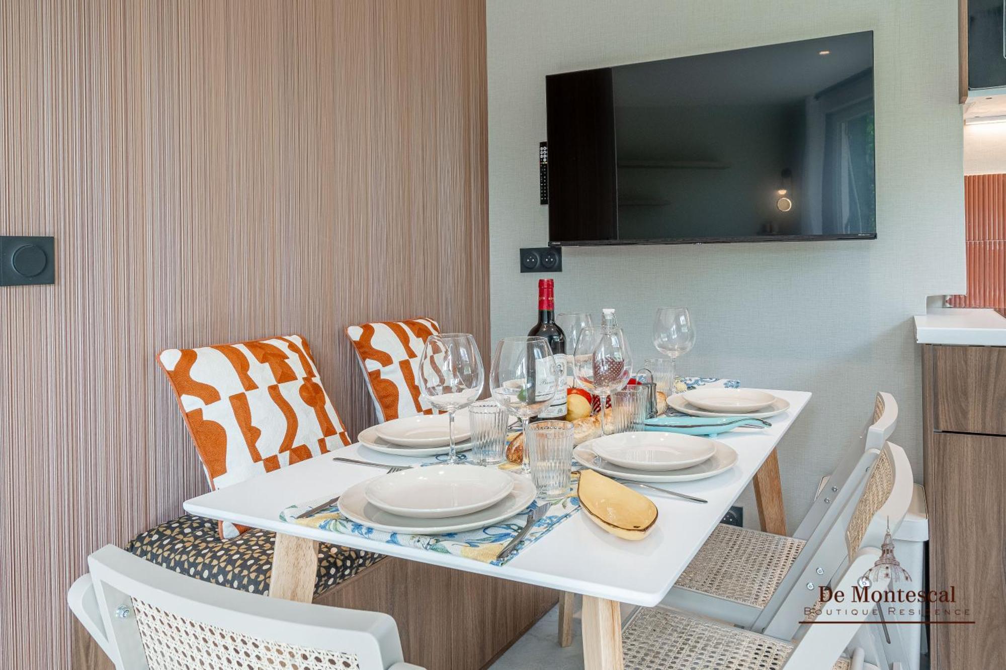 De Montescal - Hot Tub And Ac Cosy Apartment A Prime Location 40M2 Paris Bagian luar foto