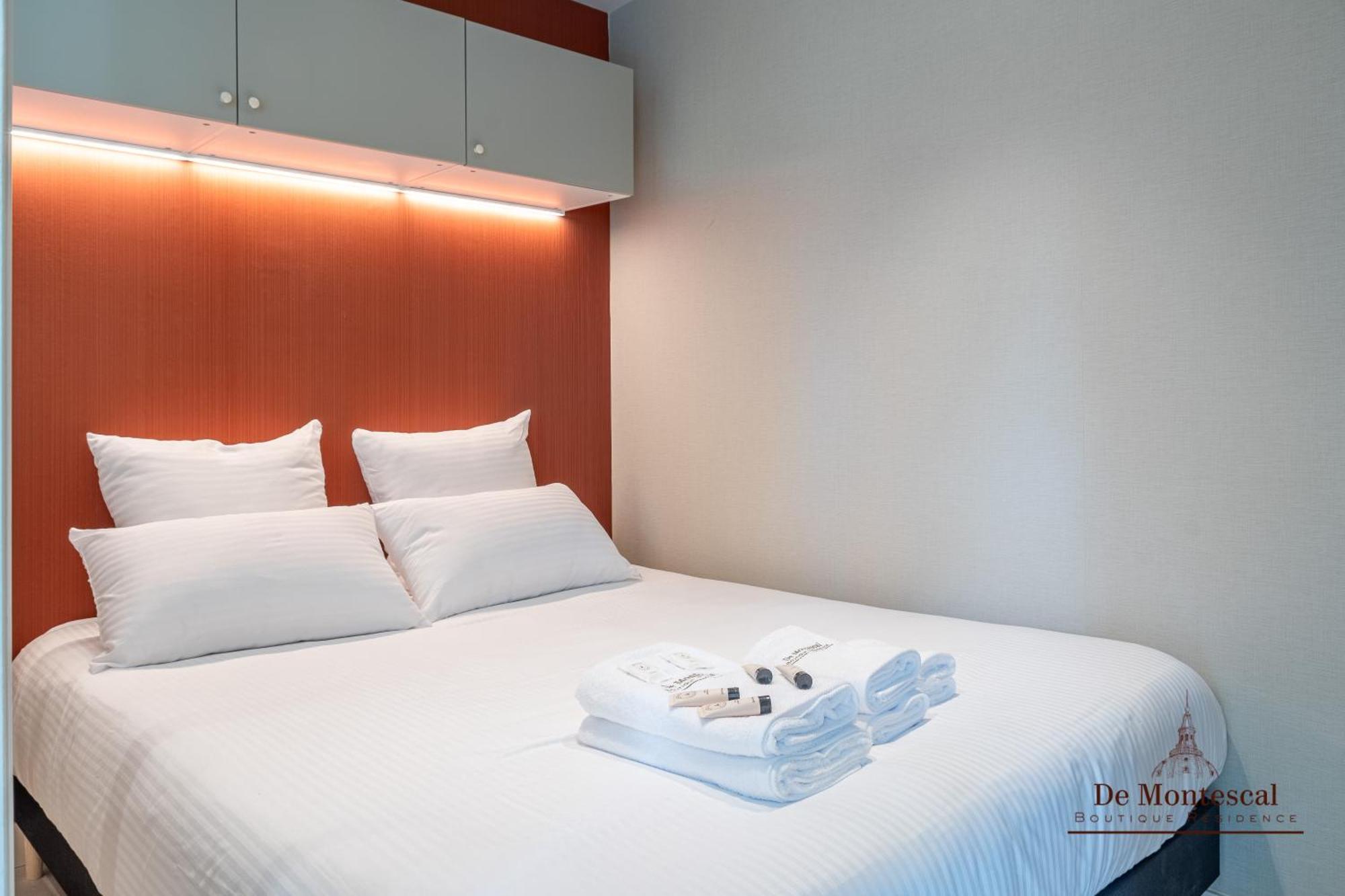 De Montescal - Hot Tub And Ac Cosy Apartment A Prime Location 40M2 Paris Bagian luar foto