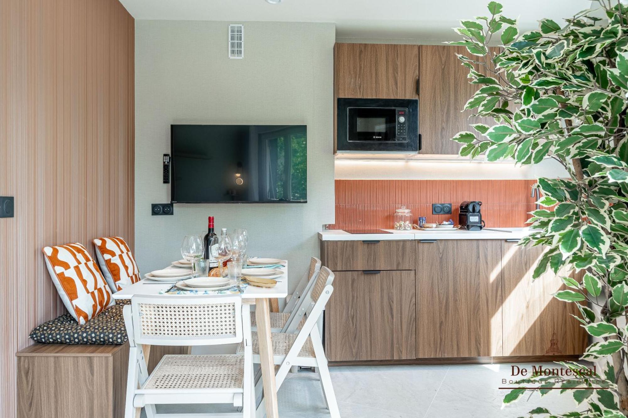 De Montescal - Hot Tub And Ac Cosy Apartment A Prime Location 40M2 Paris Bagian luar foto