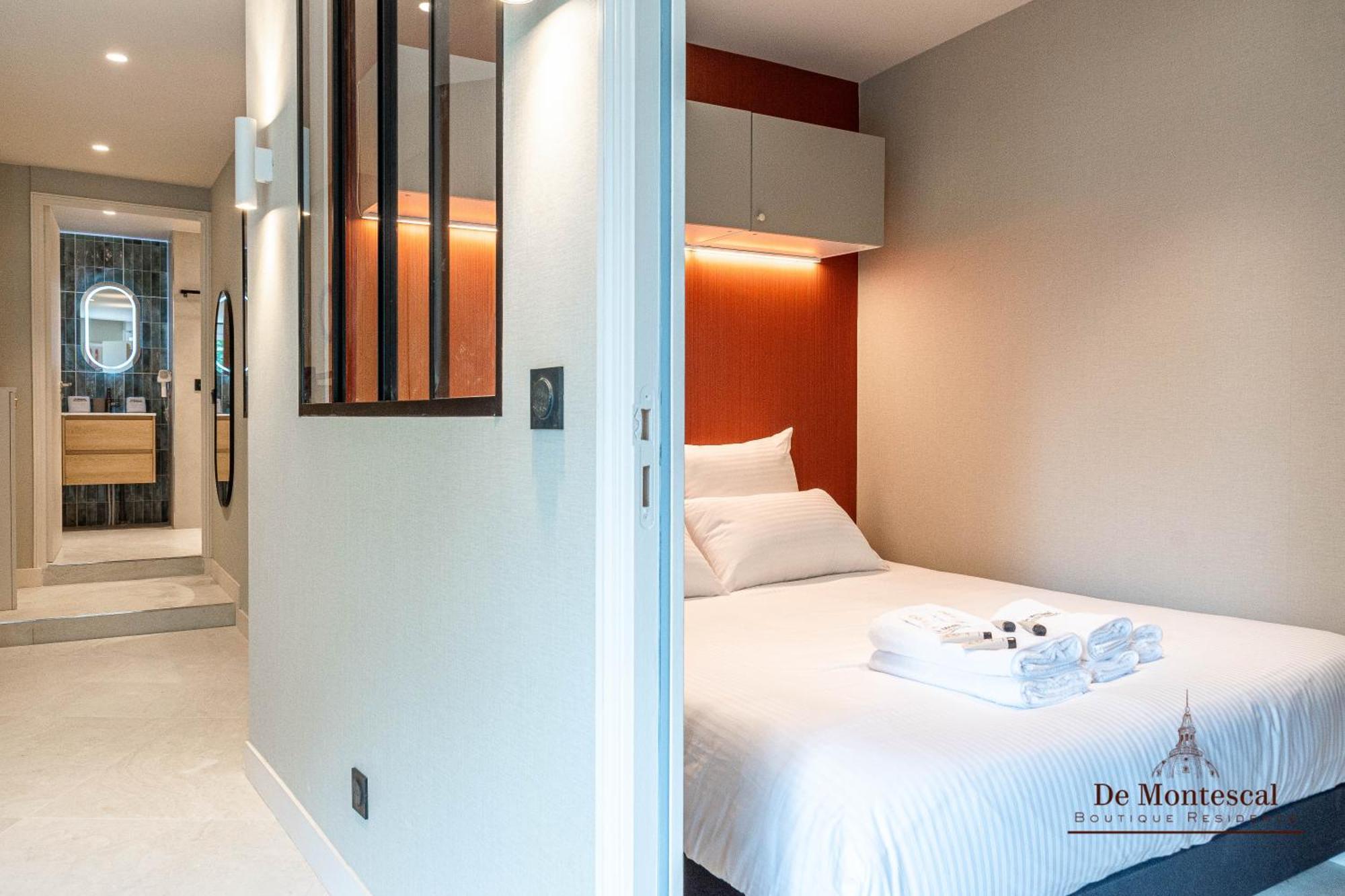 De Montescal - Hot Tub And Ac Cosy Apartment A Prime Location 40M2 Paris Bagian luar foto